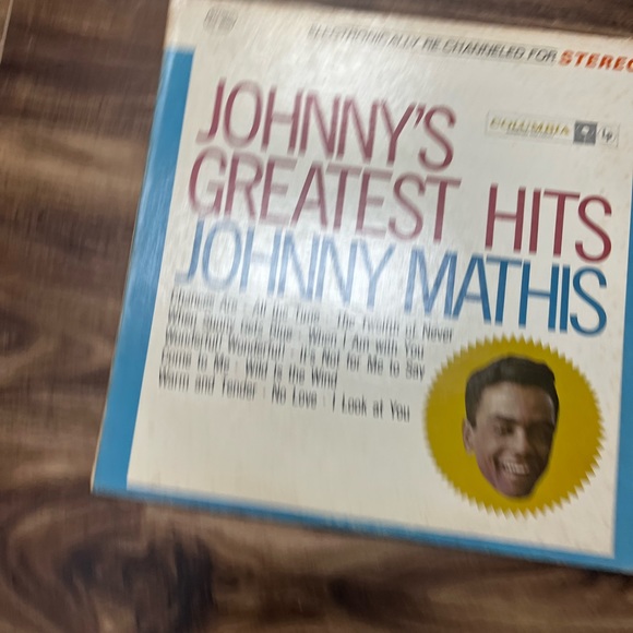 - Johnny Mathis greatest hits album - Picture 2 of 4